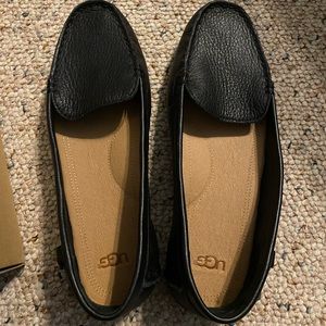 Ugg Flats - Leather size 7.5. NWOT